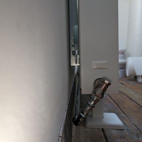 Comment installer un radiateur sur parois en gyproc ?