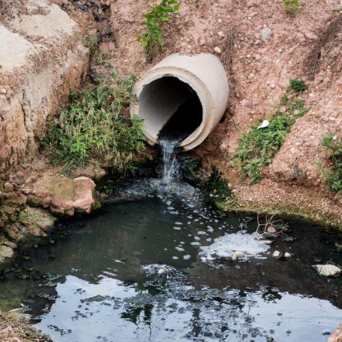 Tuyau d'évacuation d'eau : nos conseils pour le remplacer