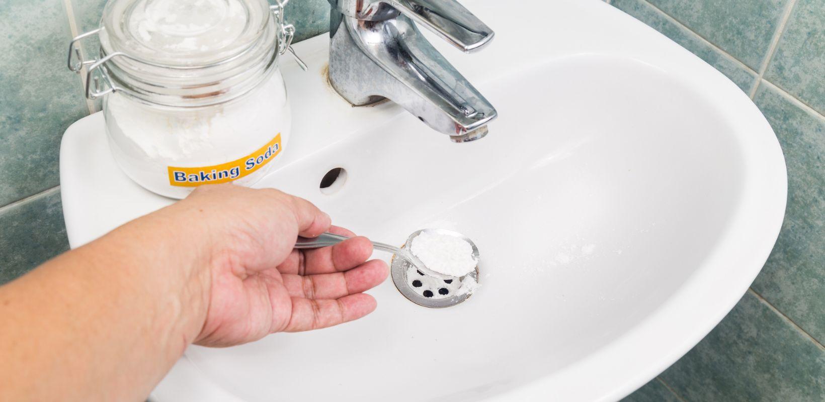 Bouchon de baignoire ou lavabo pour drainer les poils. Bouchon de