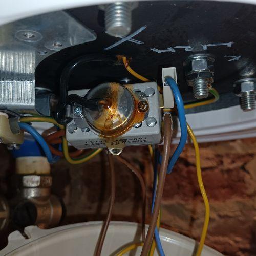 Votre Expert Réparation de Fuites de Chauffe-eau Électrique