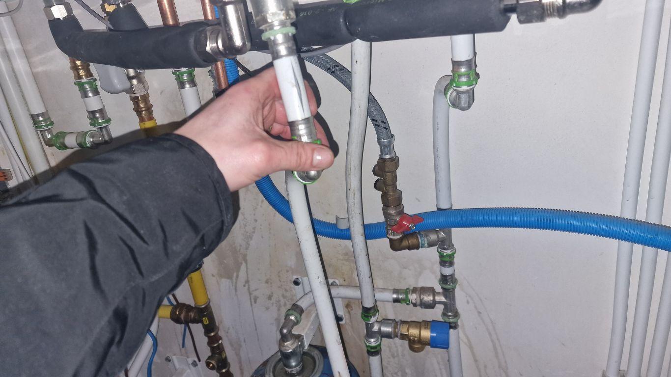 Service reparation depannage sanitaire et plomberie 1