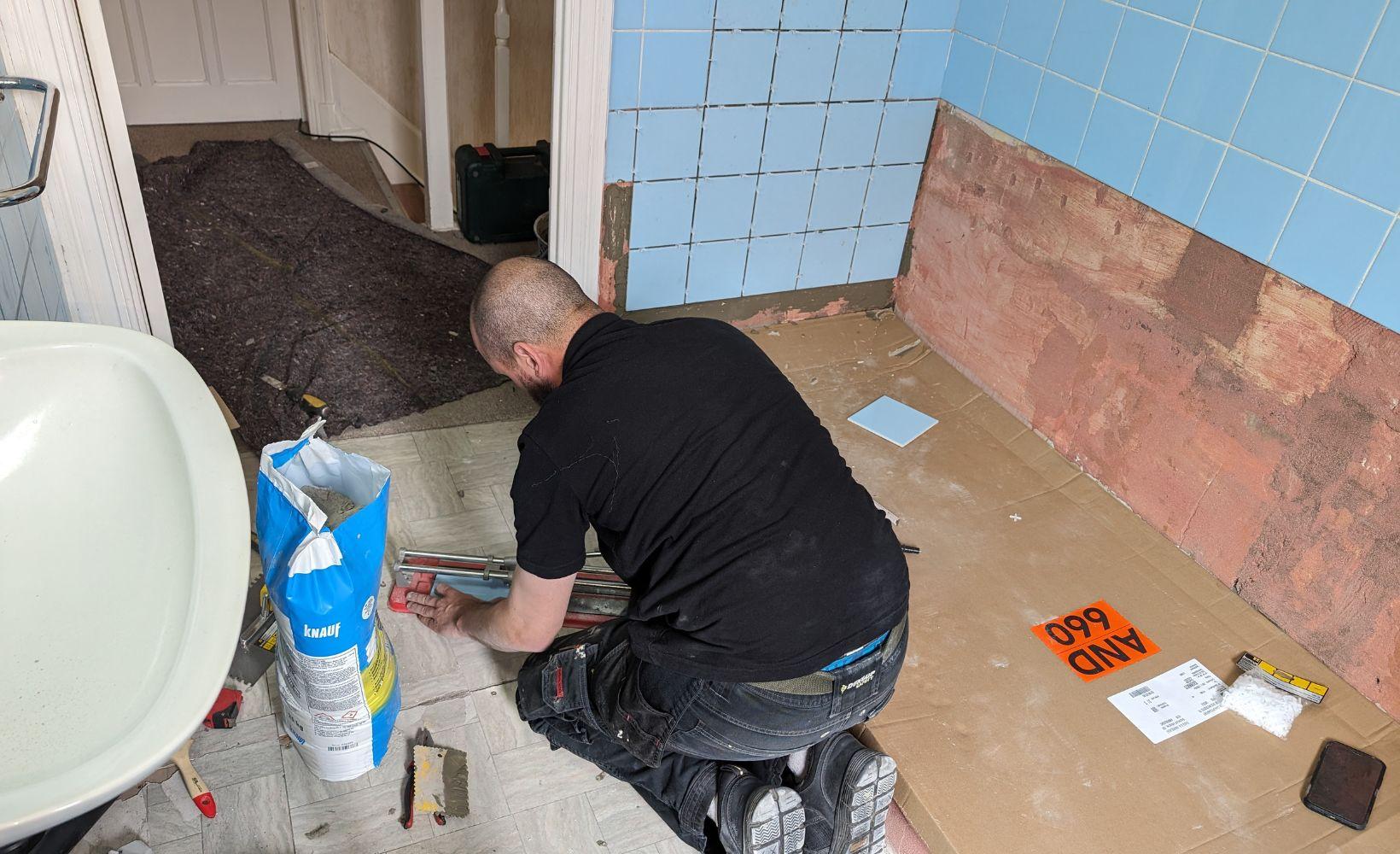 Travaux renovation plomberie a forest avec le plombier vdk