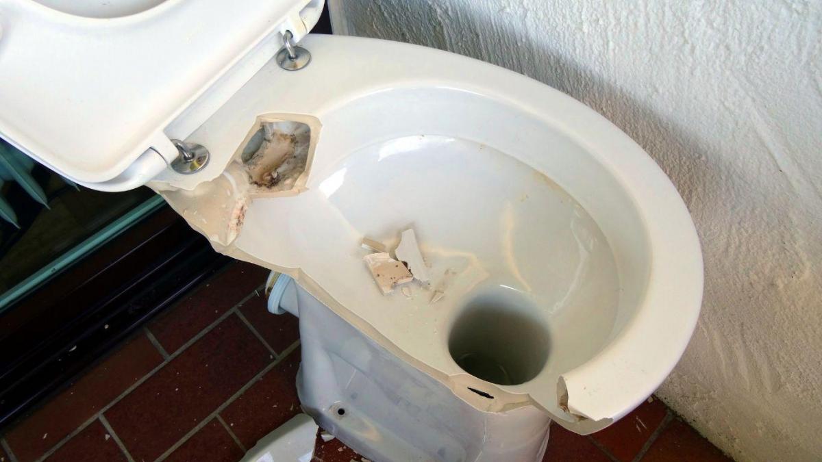 Tutoriel comment changer la cuvette d un wc 1 